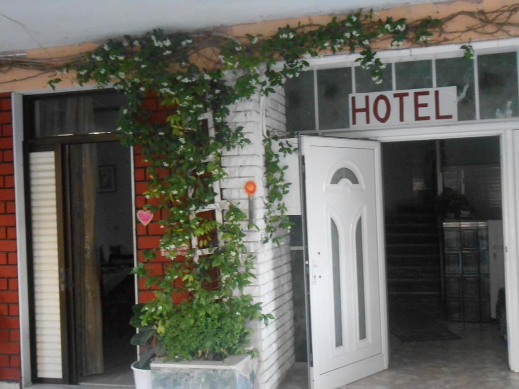 Hotel Germany ปาราเลียกาเตอรีนิส ภายนอก รูปภาพ