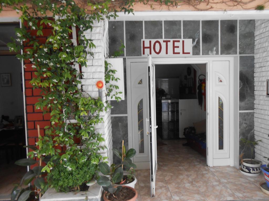 Hotel Germany ปาราเลียกาเตอรีนิส ภายนอก รูปภาพ